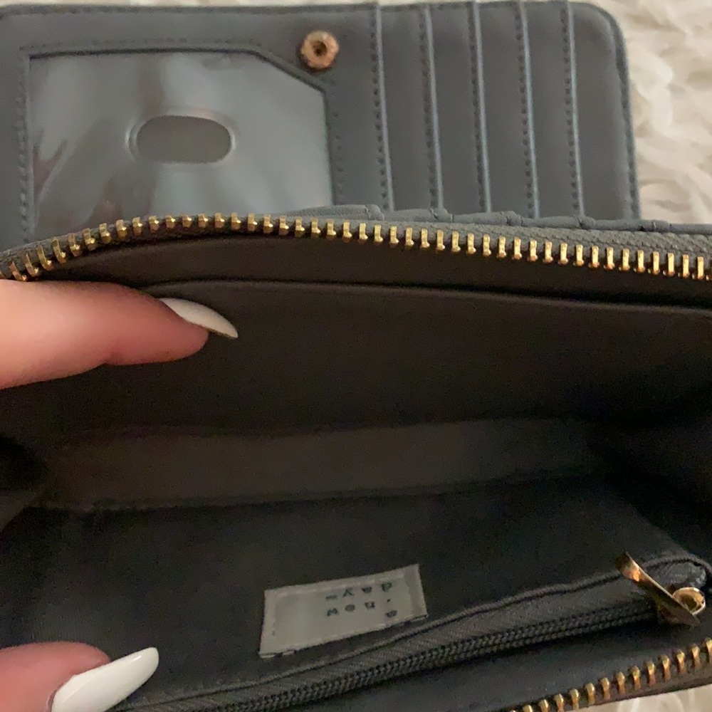 gray wallet - Picture 10 of 12